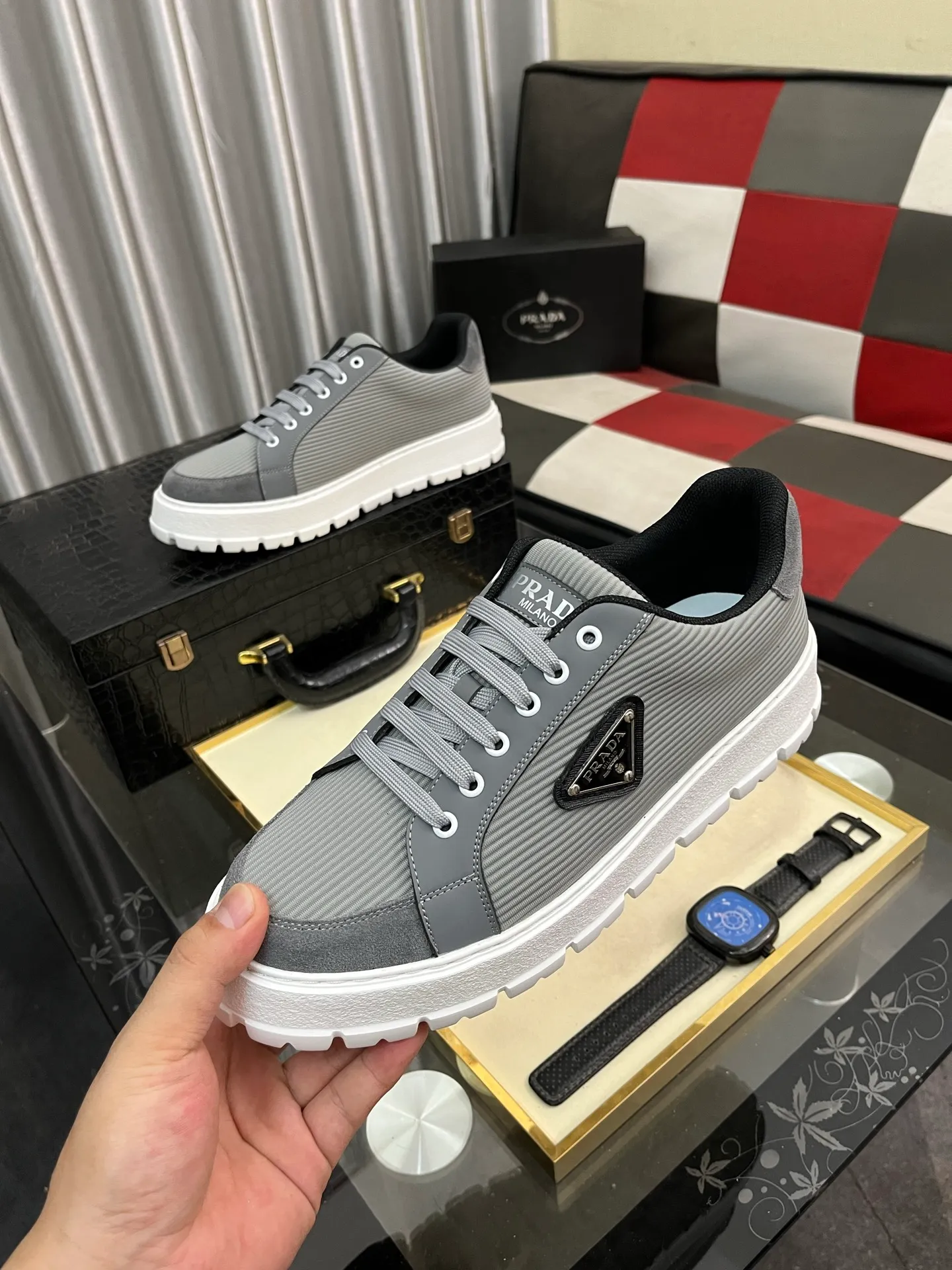 Men's Men's Shoes💰440⌚️⌚️《PRADA*》The latest and most popular casual shoes, top brand [seduce] luxury~purchasing agent, top~quality. [Strong] The upper is made of imported breathable special materials ➕ breathable feet (•) with fine workmanship. Original stylish and stylish soft rubber wear-resistant outsole, light and comfortable on the foot, size: 38-445️⃣colors available